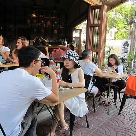 Bangkok Story Hostel Екстериор снимка