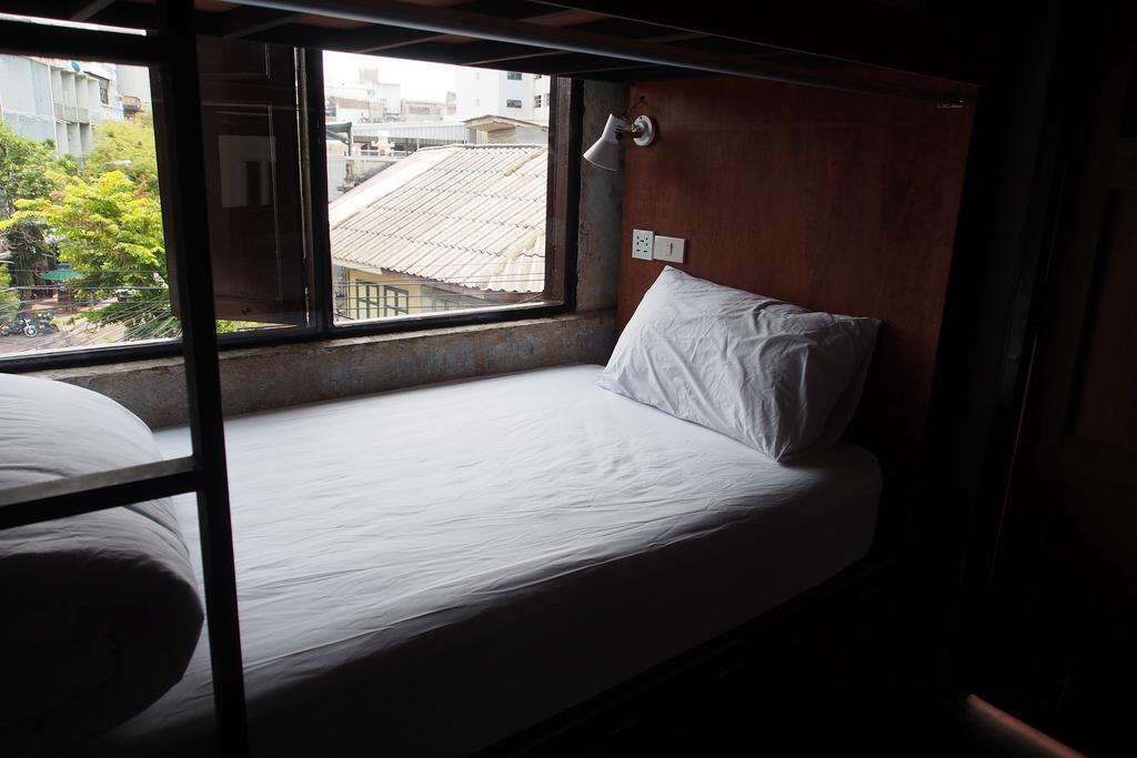 Bangkok Story Hostel Екстериор снимка