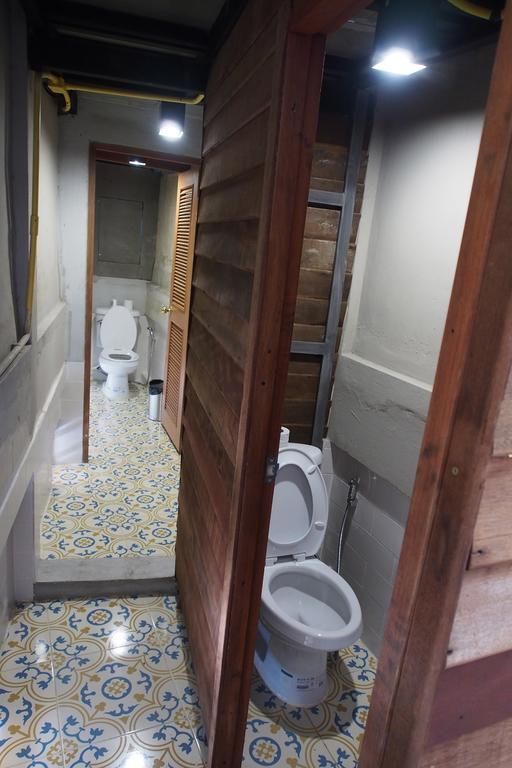 Bangkok Story Hostel Екстериор снимка