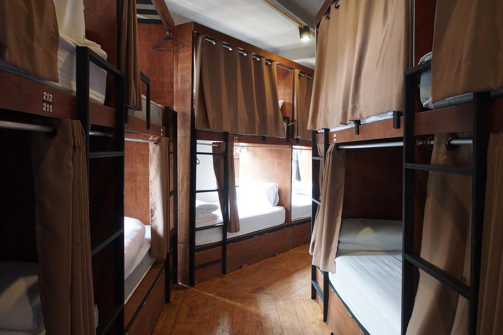 Bangkok Story Hostel Екстериор снимка